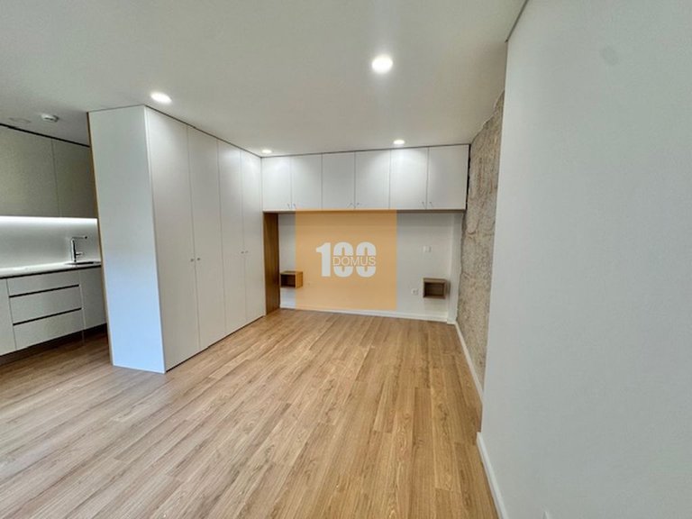 Apartment for Sale in Cedofeita, Santo Ildefonso, Sé, Miragaia, São Nicolau E Vitória, Porto 10