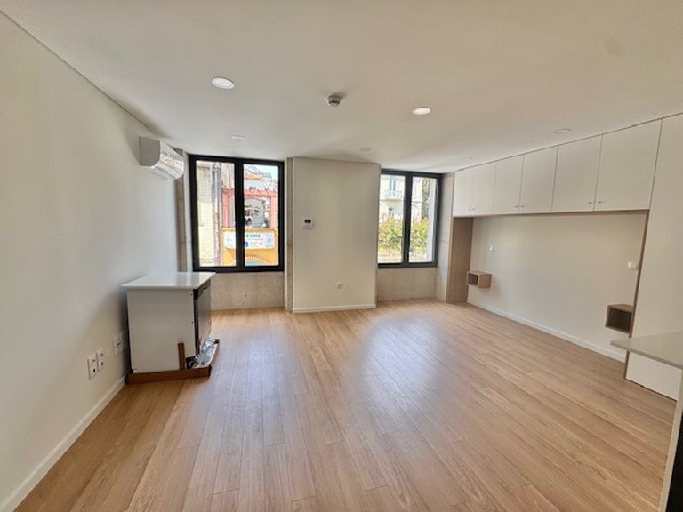Apartment for Sale in Bonfim, Porto 2