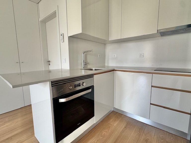 Apartment for Sale in Bonfim, Porto 11