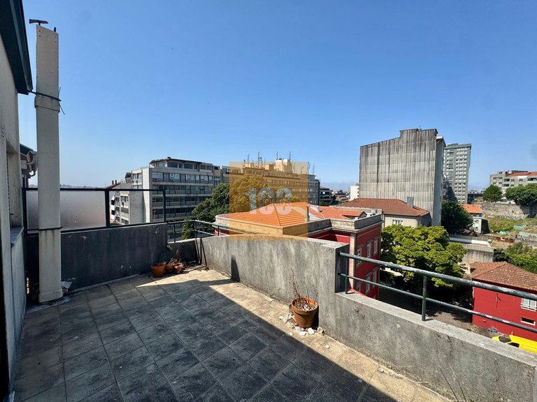 Commercial for Sale in Cedofeita, Santo Ildefonso, Sé, Miragaia, São Nicolau E Vitória, Porto 11