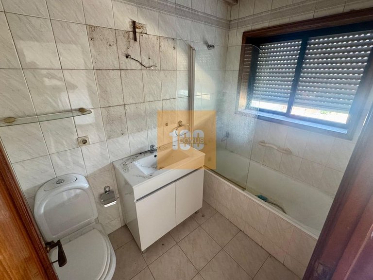 Commercial for Sale in Cedofeita, Santo Ildefonso, Sé, Miragaia, São Nicolau E Vitória, Porto 18