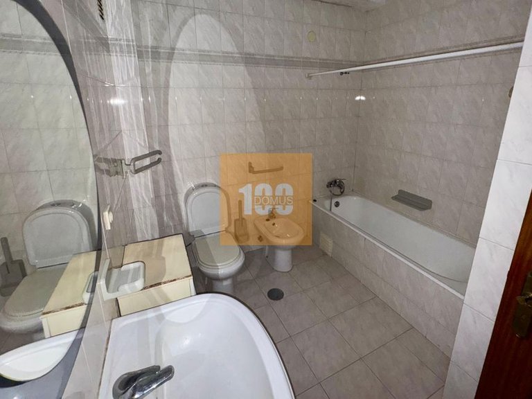 Commercial for Sale in Cedofeita, Santo Ildefonso, Sé, Miragaia, São Nicolau E Vitória, Porto 37