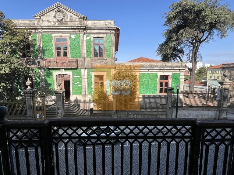 Commercial for Sale in Bonfim, Porto 35