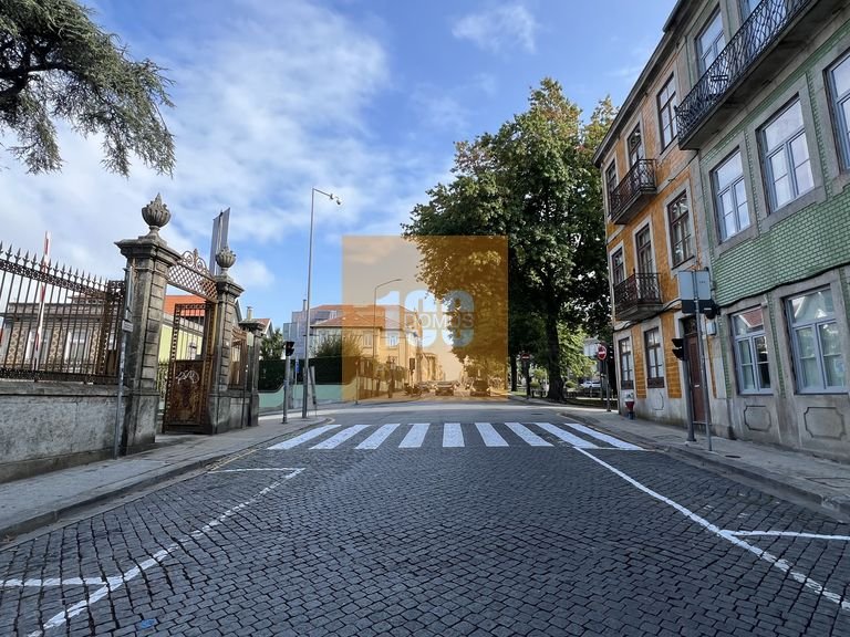 Commercial for Sale in Bonfim, Porto 41