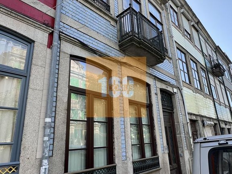 Commercial for Sale in Bonfim, Porto 46