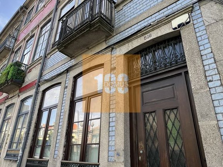 Commercial for Sale in Bonfim, Porto 47