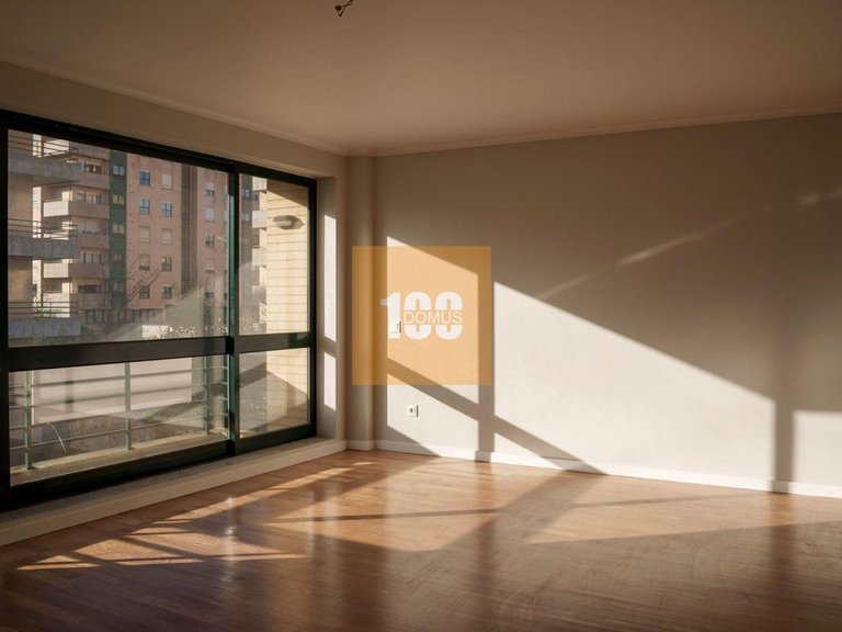 Apartment for Sale in Ramalde, Porto 1
