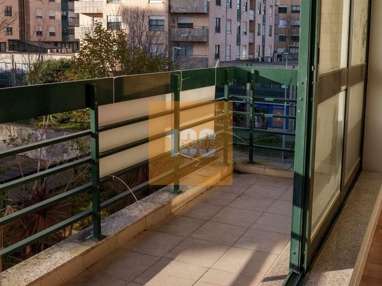 Apartment for Sale in Ramalde, Porto 5