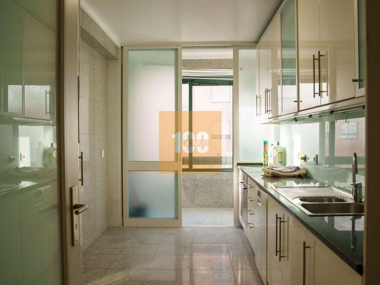Apartment for Sale in Ramalde, Porto 8