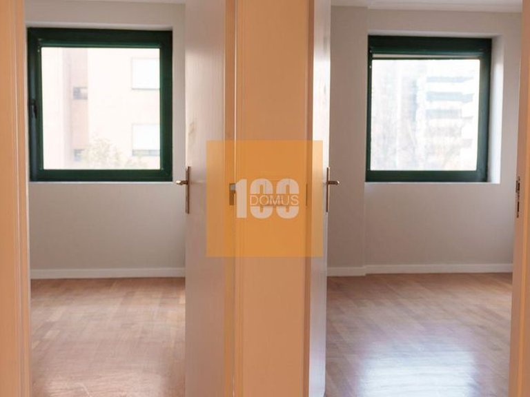 Apartment for Sale in Ramalde, Porto 16