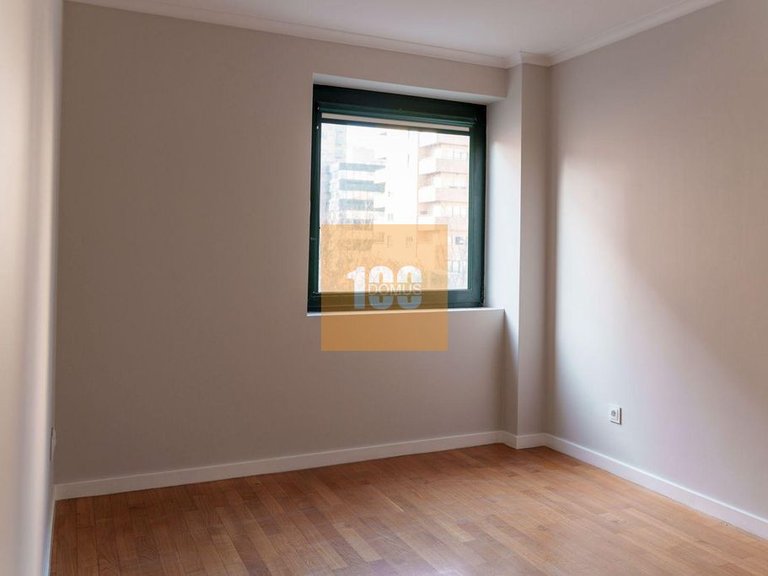 Apartment for Sale in Ramalde, Porto 26