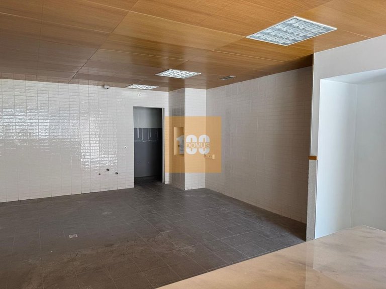 Commercial for Sale in Cedofeita, Santo Ildefonso, Sé, Miragaia, São Nicolau E Vitória, Porto 4