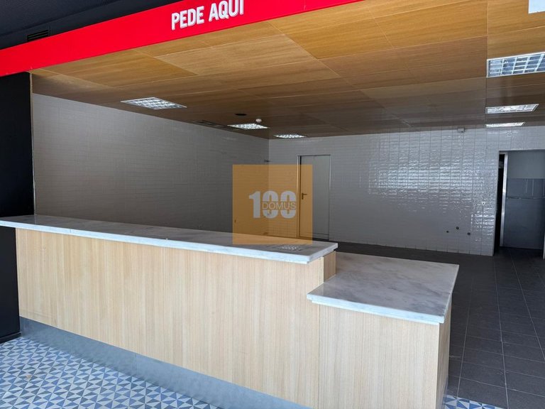 Commercial for Sale in Cedofeita, Santo Ildefonso, Sé, Miragaia, São Nicolau E Vitória, Porto 5