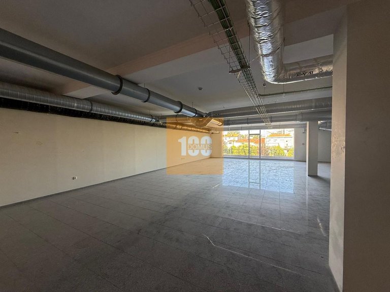 Commercial for Sale in Cedofeita, Santo Ildefonso, Sé, Miragaia, São Nicolau E Vitória, Porto 12
