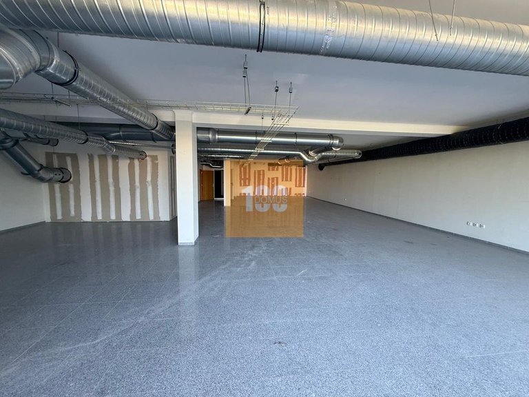Commercial for Sale in Cedofeita, Santo Ildefonso, Sé, Miragaia, São Nicolau E Vitória, Porto 14