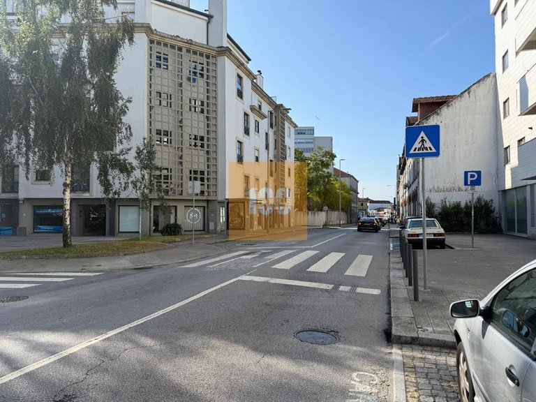 Commercial for Sale in Cedofeita, Santo Ildefonso, Sé, Miragaia, São Nicolau E Vitória, Porto 24