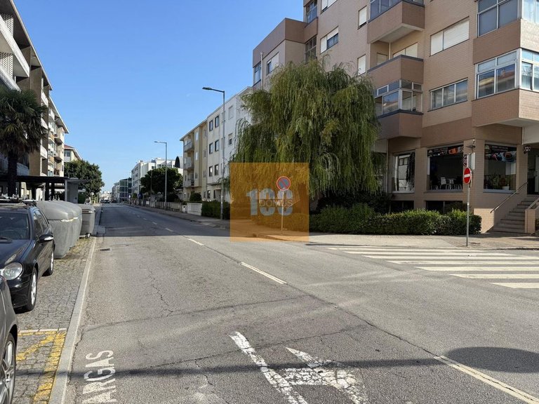 Commercial for Sale in Cedofeita, Santo Ildefonso, Sé, Miragaia, São Nicolau E Vitória, Porto 26
