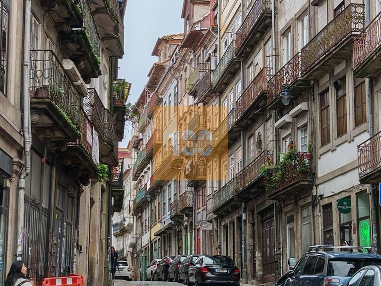 Commercial for Sale in Cedofeita, Santo Ildefonso, Sé, Miragaia, São Nicolau E Vitória, Porto 2