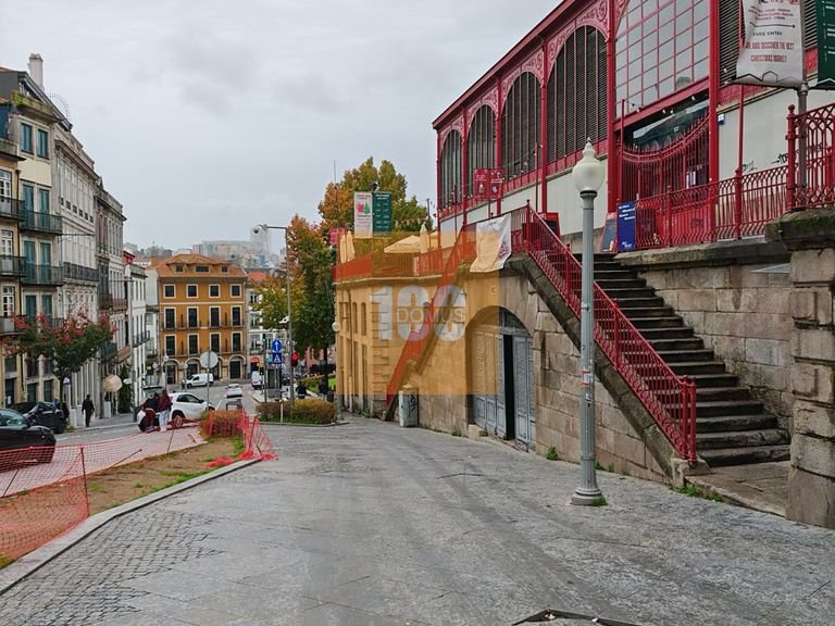 Commercial for Sale in Cedofeita, Santo Ildefonso, Sé, Miragaia, São Nicolau E Vitória, Porto 8