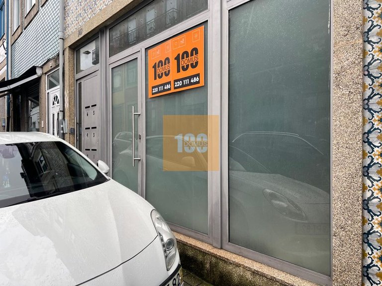 Commercial for Sale in Bonfim, Porto 2