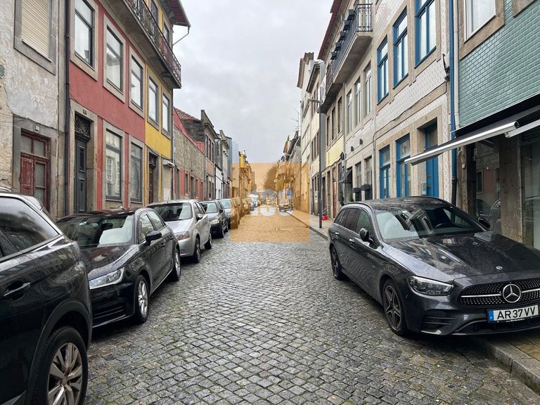 Commercial for Sale in Bonfim, Porto 25