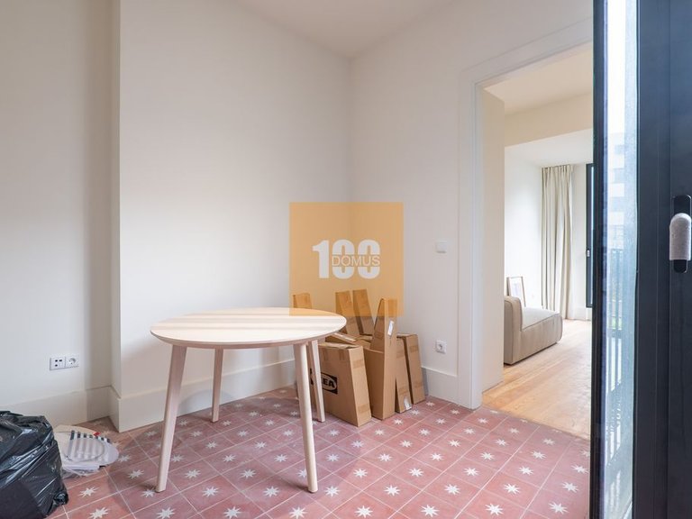 Apartment for Sale in Cedofeita, Santo Ildefonso, Sé, Miragaia, São Nicolau E Vitória, Porto 2