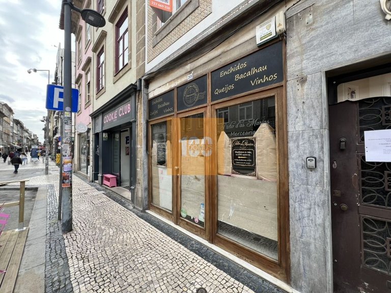 Commercial for Sale in Cedofeita, Santo Ildefonso, Sé, Miragaia, São Nicolau E Vitória, Porto 2
