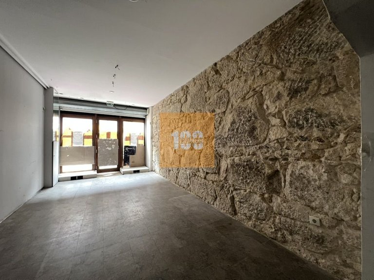 Commercial for Sale in Cedofeita, Santo Ildefonso, Sé, Miragaia, São Nicolau E Vitória, Porto 4