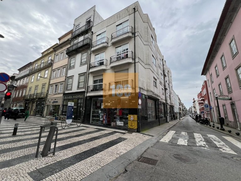 Commercial for Sale in Cedofeita, Santo Ildefonso, Sé, Miragaia, São Nicolau E Vitória, Porto 20