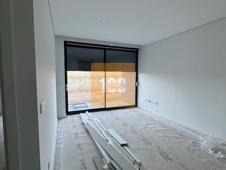 Apartment for Sale in São Mamede De Infesta, Porto 21
