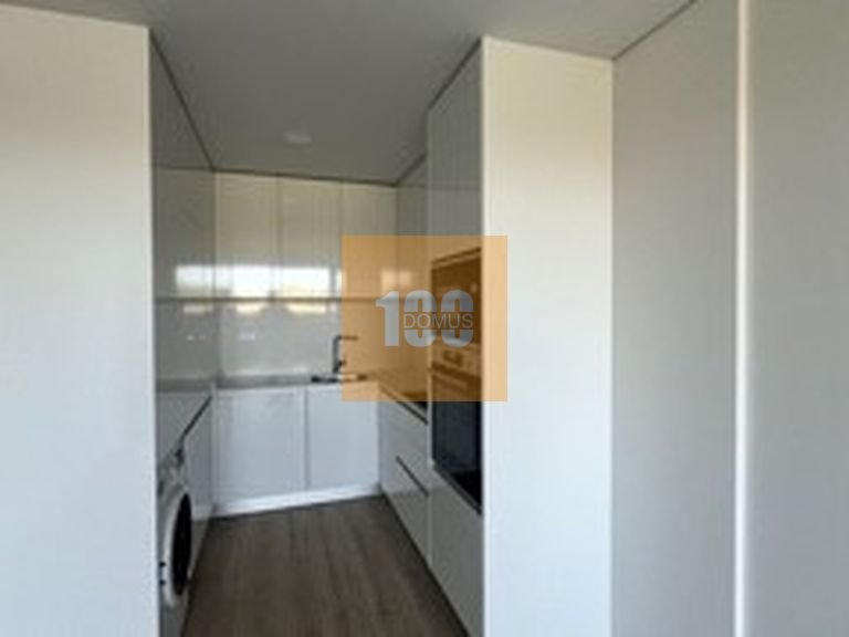 Apartment for Sale in São Mamede De Infesta, Porto 17