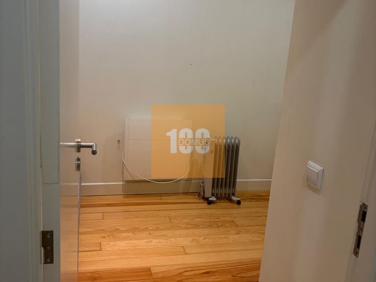 Apartment for Sale in Cedofeita, Santo Ildefonso, Sé, Miragaia, São Nicolau E Vitória, Porto 9