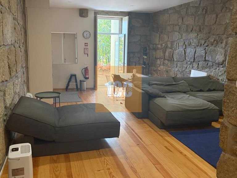 Apartment for Sale in Cedofeita, Santo Ildefonso, Sé, Miragaia, São Nicolau E Vitória, Porto 1