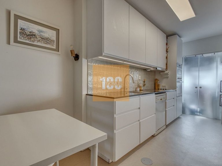 Apartment for Sale in Aldoar, Foz Do Douro E Nevogilde, Porto 12
