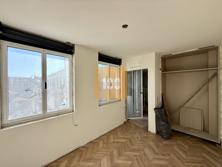 Apartment for Sale in Cedofeita, Santo Ildefonso, Sé, Miragaia, São Nicolau E Vitória, Porto 9