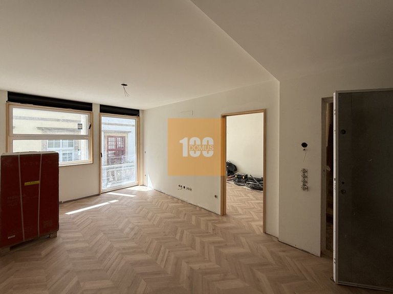 Apartment for Sale in Cedofeita, Santo Ildefonso, Sé, Miragaia, São Nicolau E Vitória, Porto 9