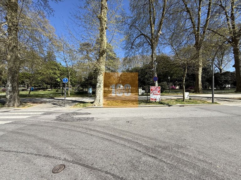 Commercial for Sale in Paranhos, Porto 14