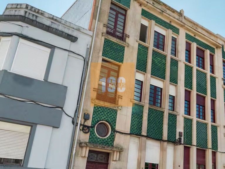 Apartment for Sale in Paranhos, Porto 32