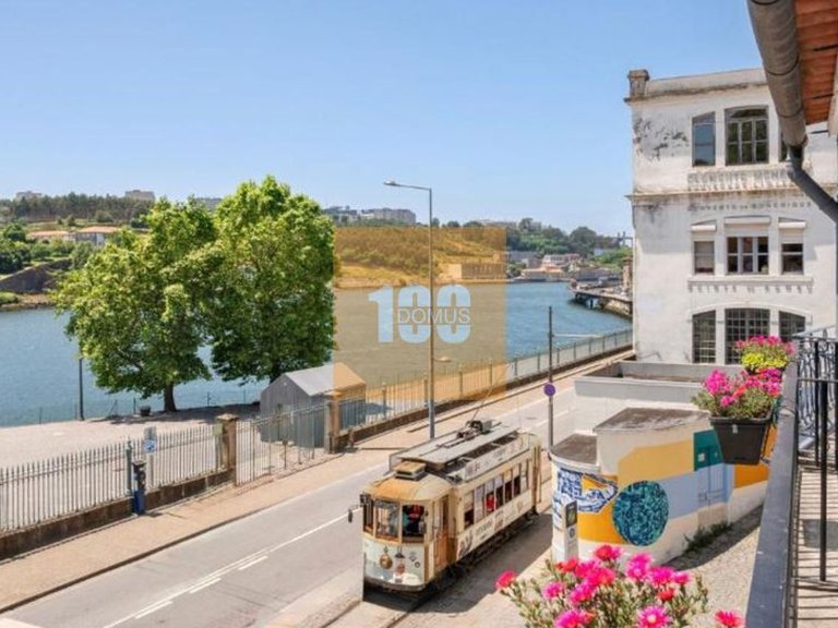Commercial for Sale in Cedofeita, Santo Ildefonso, Sé, Miragaia, São Nicolau E Vitória, Porto 9