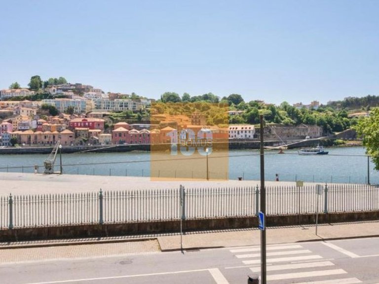 Commercial for Sale in Cedofeita, Santo Ildefonso, Sé, Miragaia, São Nicolau E Vitória, Porto 11