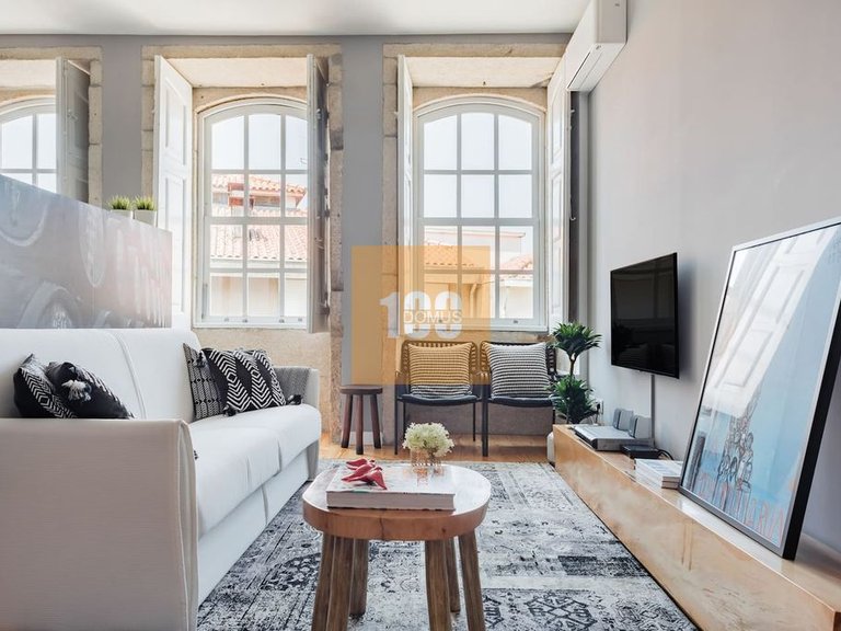 Apartment for Sale in Cedofeita, Santo Ildefonso, Sé, Miragaia, São Nicolau E Vitória, Porto 1