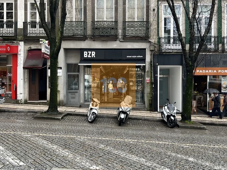 Commercial for Rent in Cedofeita, Santo Ildefonso, Sé, Miragaia, São Nicolau E Vitória, Porto 1