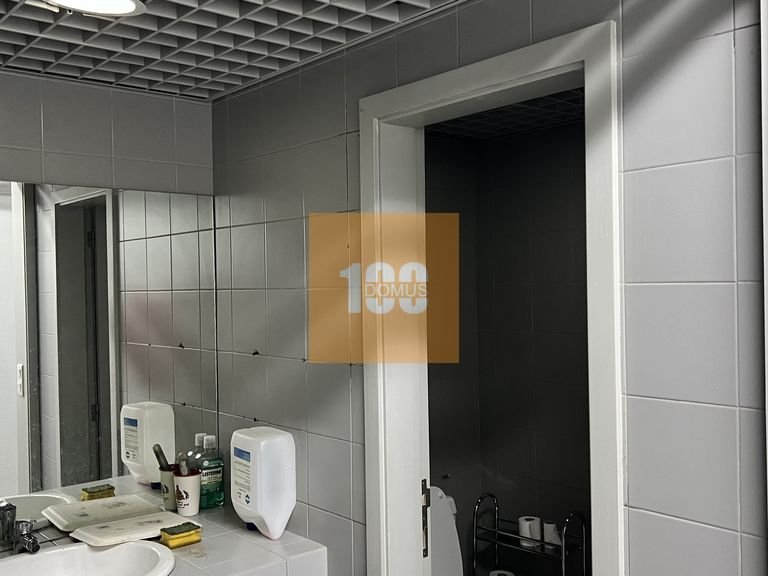 Commercial for Rent in Cedofeita, Santo Ildefonso, Sé, Miragaia, São Nicolau E Vitória, Porto 9