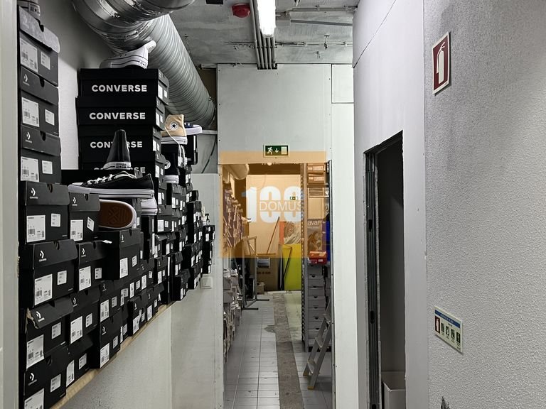 Commercial for Rent in Cedofeita, Santo Ildefonso, Sé, Miragaia, São Nicolau E Vitória, Porto 11