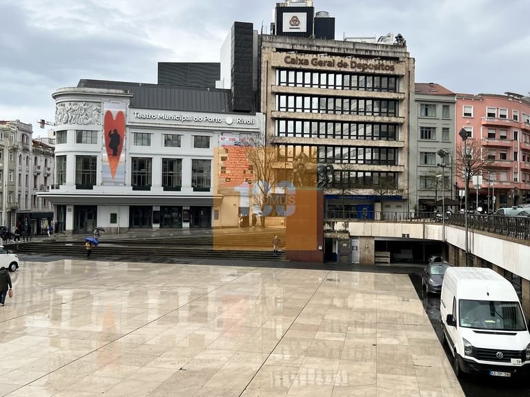 Commercial for Rent in Cedofeita, Santo Ildefonso, Sé, Miragaia, São Nicolau E Vitória, Porto 16