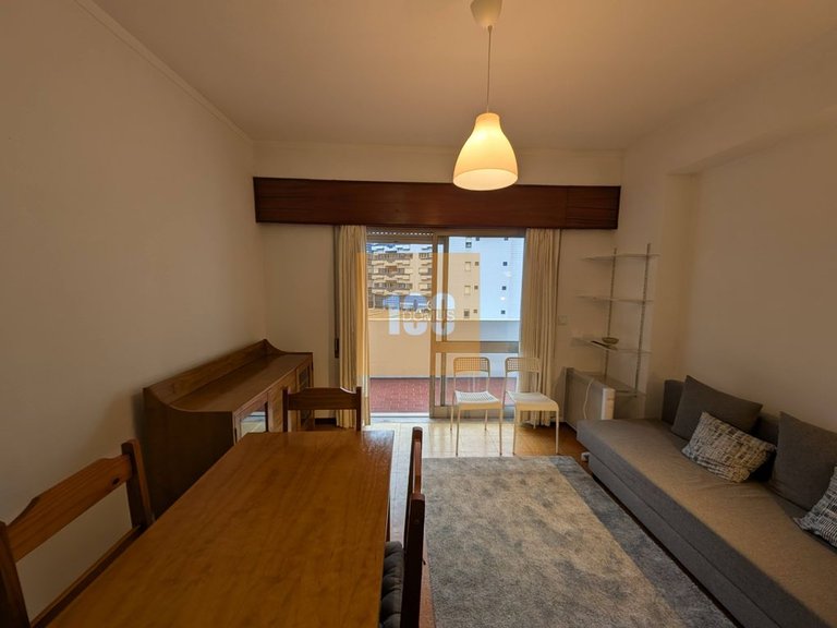 Apartment for Rent in Lordelo Do Ouro E Massarelos, Porto 2
