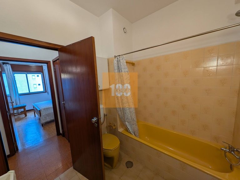 Apartment for Rent in Lordelo Do Ouro E Massarelos, Porto 9