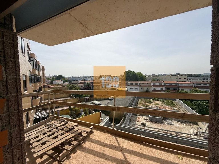 Apartment for Sale in São Mamede De Infesta, Porto 15