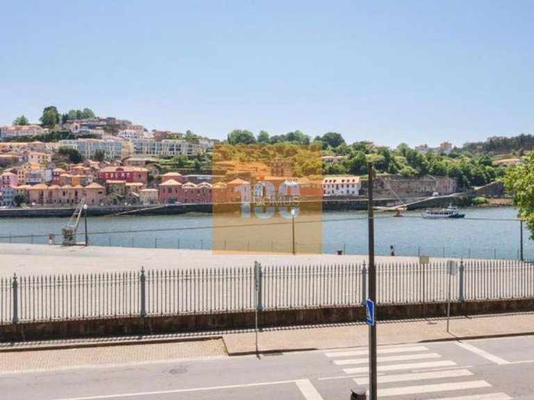Commercial for Sale in Cedofeita, Santo Ildefonso, Sé, Miragaia, São Nicolau E Vitória, Porto 24
