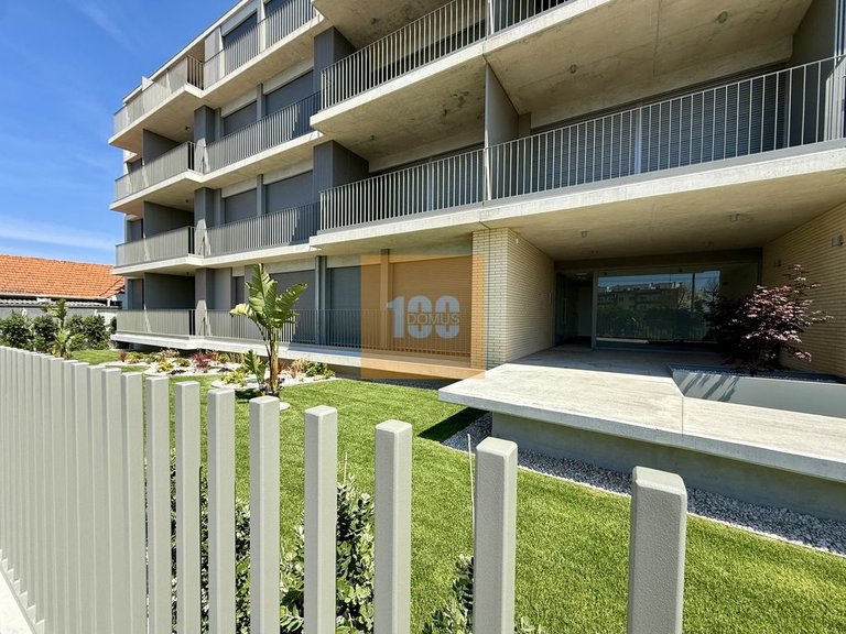 Apartment for Sale in São Felix Da Marinha, Porto 6
